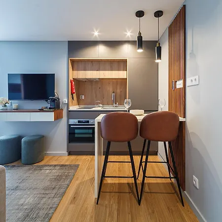 Seagull Incl Parking By Sweet Apartment *